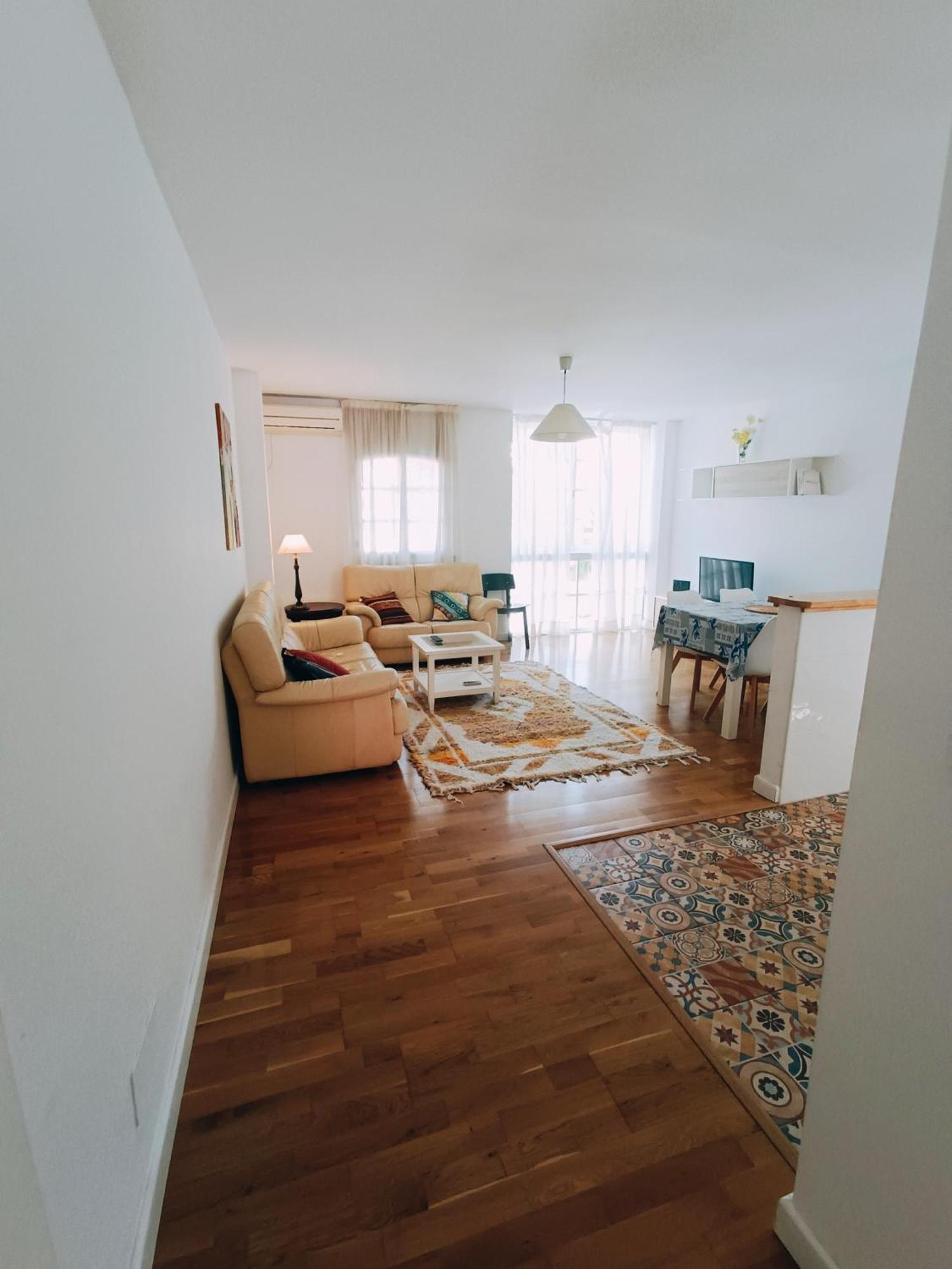 Bolivia Beach Apartments Malaga Ngoại thất bức ảnh